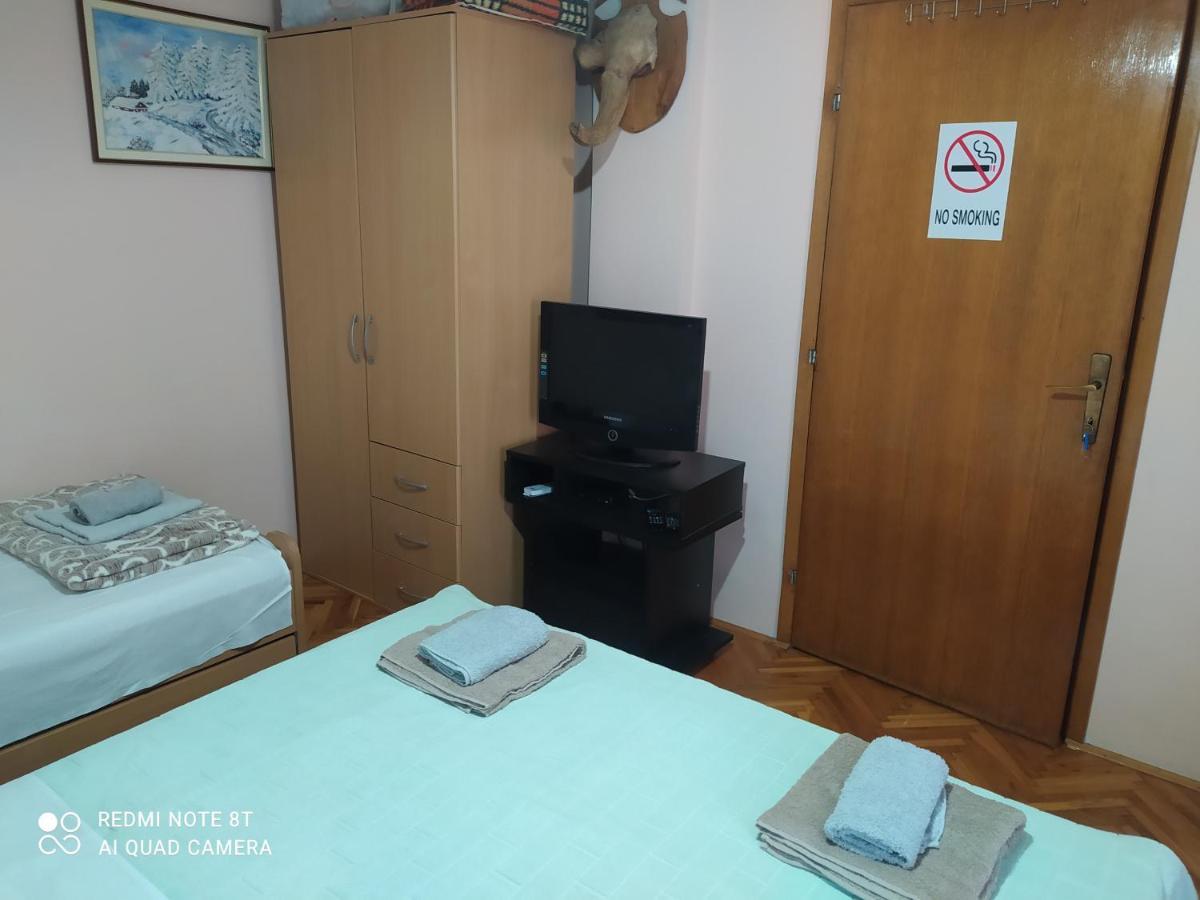 Apartment&Rooms Aleksandar Golubac Bagian luar foto