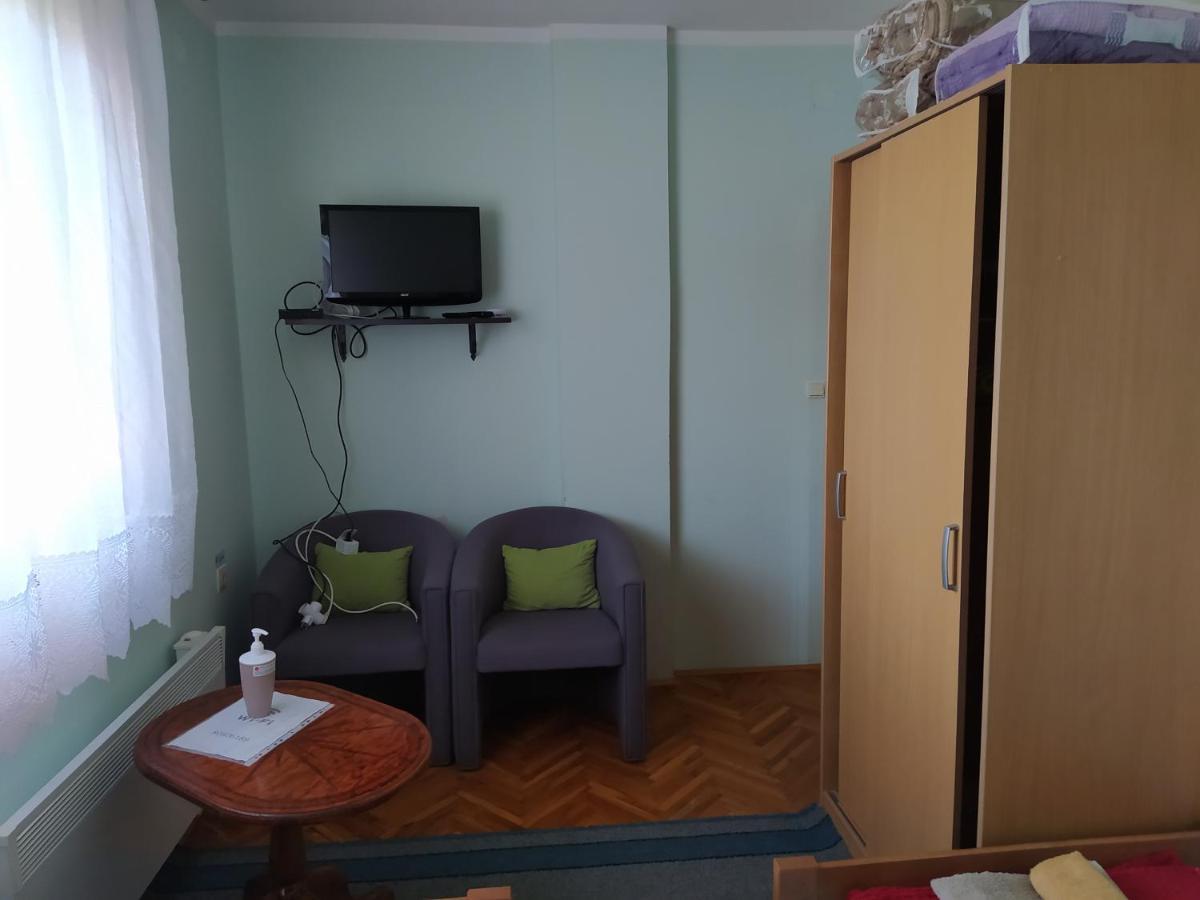Apartment&Rooms Aleksandar Golubac Bagian luar foto